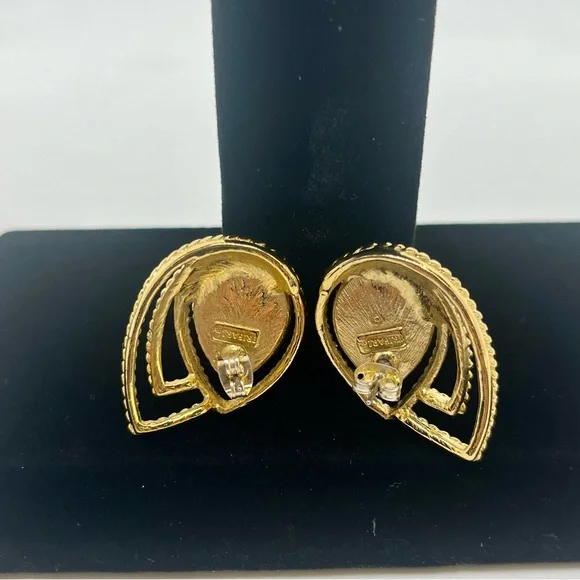 Vintage Trifari Faux Pearl Gold Tone Pierced Earrings - Picture 3 of 7